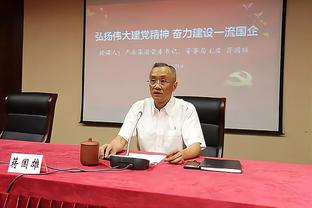 媒体人：张琳芃和金玟哉代表中韩两队出席赛前新闻发布会